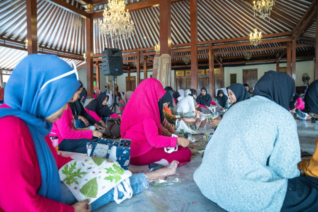 Godhongkoe: Kisah Seni Bertahan Hidup Reno Melalui Ecoprint